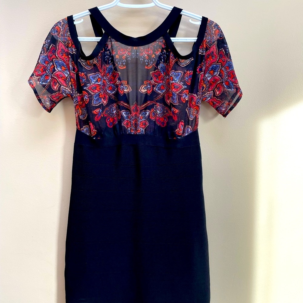 Bebe floral bodycon/bandage dress large - Picture 3 of 6